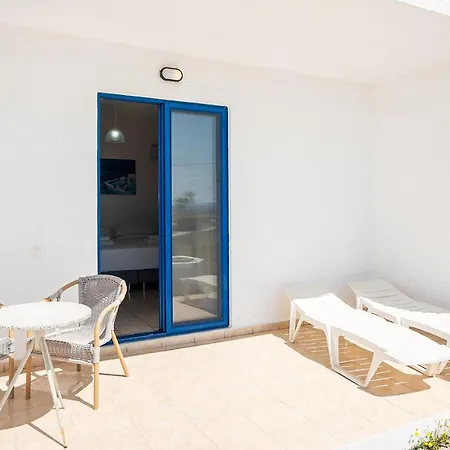 Garden View-sea View Apartment *
