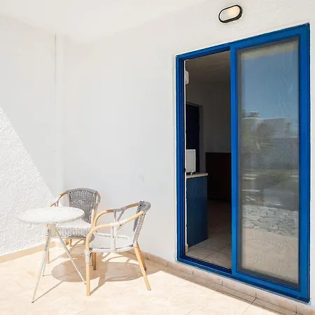 Garden View-sea View Apartment *